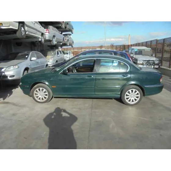JAGUAR X-TYPE '2001 2.5 V6 VERDE