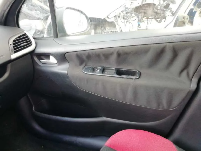 PEUGEOT 207 '2006 X-LINE