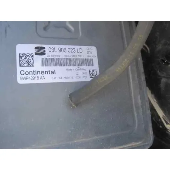 SEAT TOLEDO (KG3) '2013 REFERENCE NEGRO