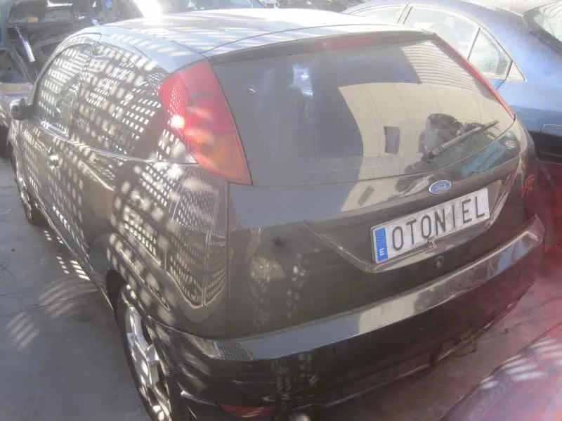 FORD FOCUS BERLINA (CAK) '2002 TREND NEGRO