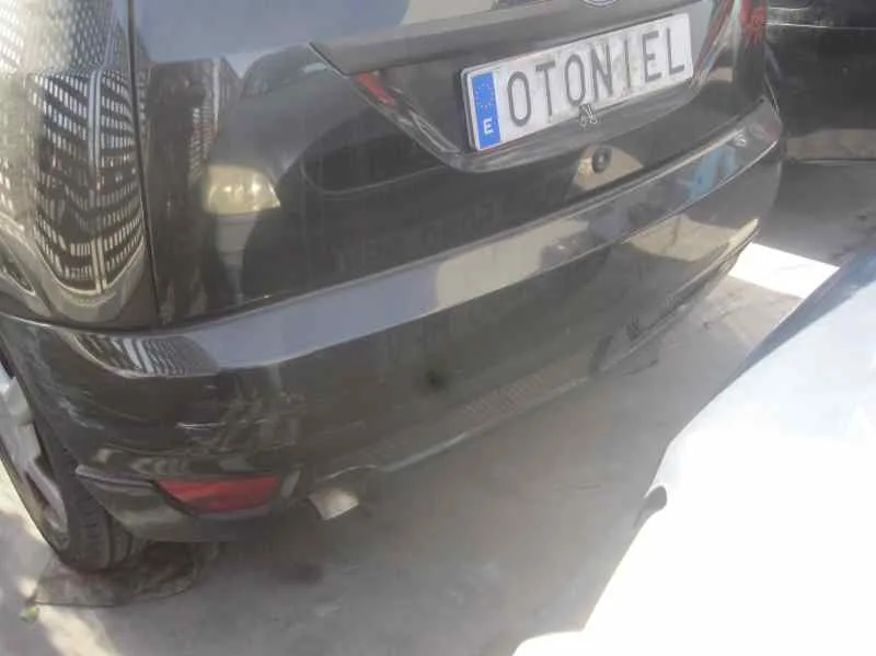FORD FOCUS BERLINA (CAK) '2002 TREND NEGRO