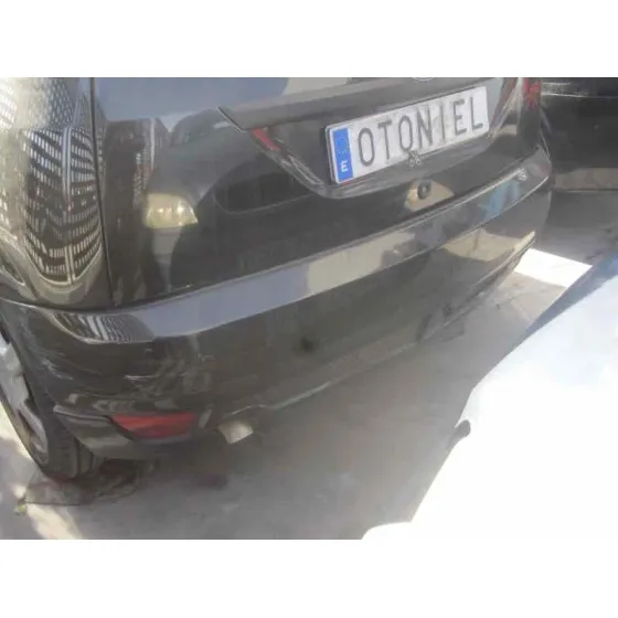 FORD FOCUS BERLINA (CAK) '2002 TREND NEGRO