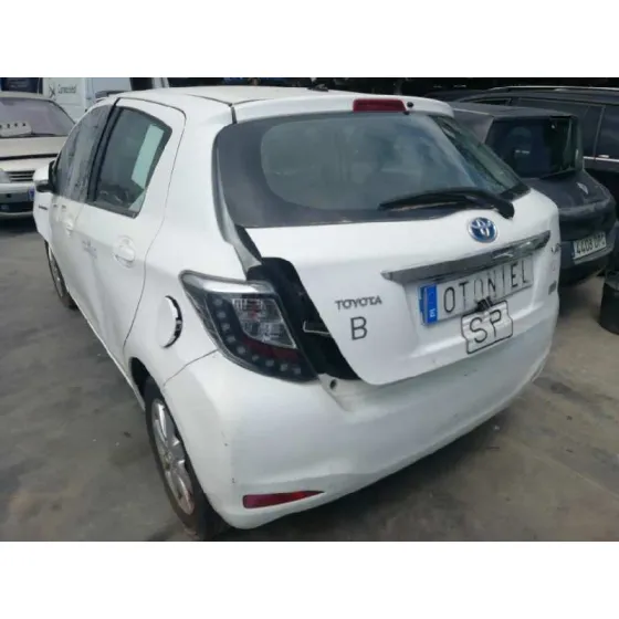 TOYOTA YARIS '2014 HSD ACTIVE BLANCO