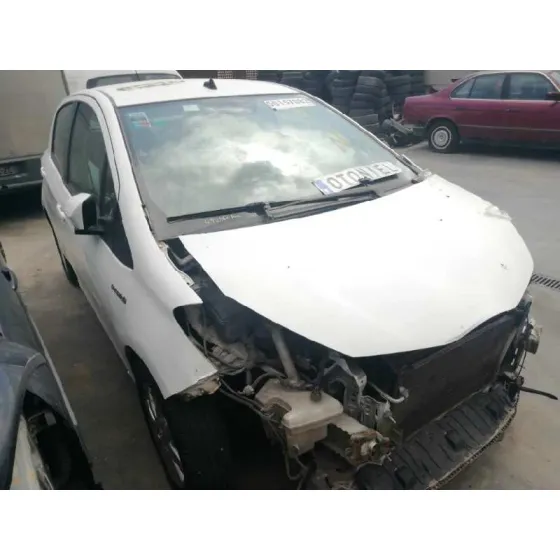 TOYOTA YARIS '2014 HSD ACTIVE BLANCO