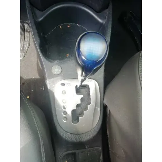 TOYOTA YARIS '2014 HSD ACTIVE BLANCO