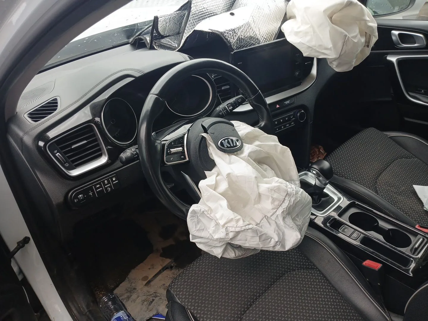 KIA XCEED (CD) MOTOR G4LE HYBRID. AUTOMATICO CVF/KW: 11.56/77.2 2019