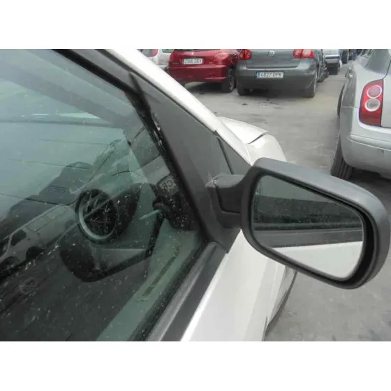 FORD FIESTA (CBK) '2003 AMBIENTE BLANCO