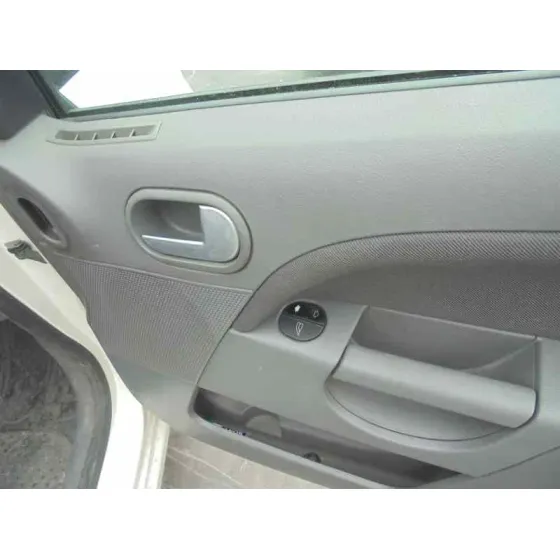 FORD FIESTA (CBK) '2003 AMBIENTE BLANCO