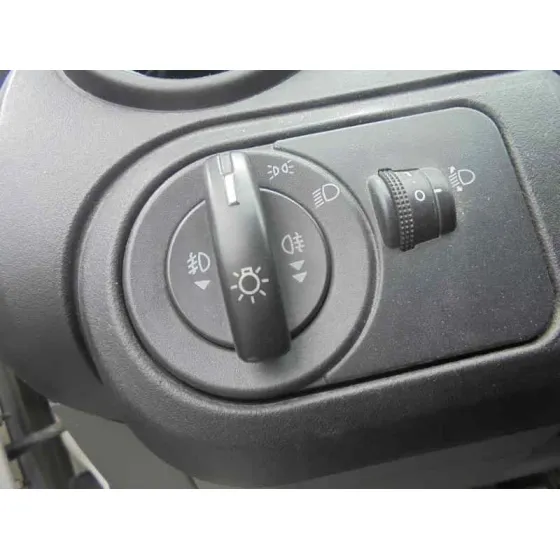 FORD FIESTA (CBK) '2003 AMBIENTE BLANCO