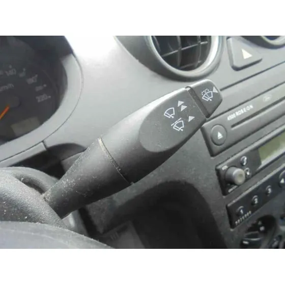 FORD FIESTA (CBK) '2003 AMBIENTE BLANCO