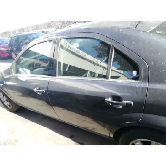 FORD MONDEO BERLINA (GE) '2005 AMBIENTE GRIS