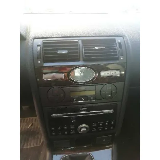 FORD MONDEO BERLINA (GE) '2005 AMBIENTE GRIS