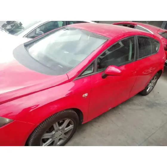 SEAT LEON (1P1) '2005 REFERENCE ROJO