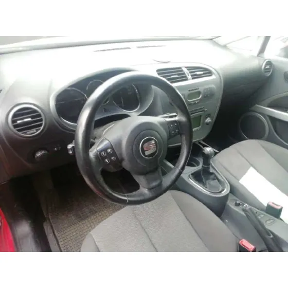 SEAT LEON (1P1) '2005 REFERENCE ROJO