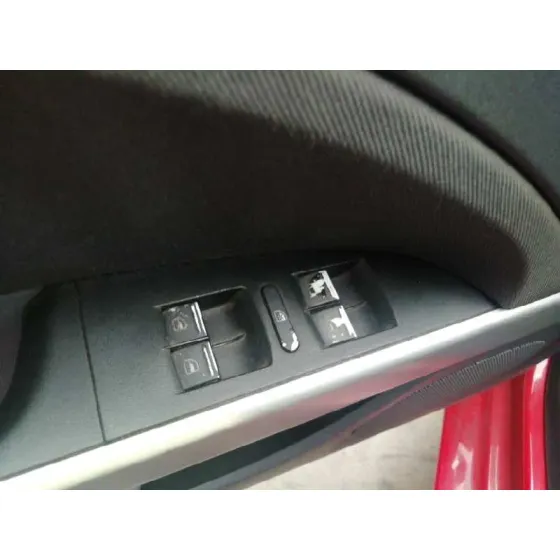SEAT LEON (1P1) '2005 REFERENCE ROJO