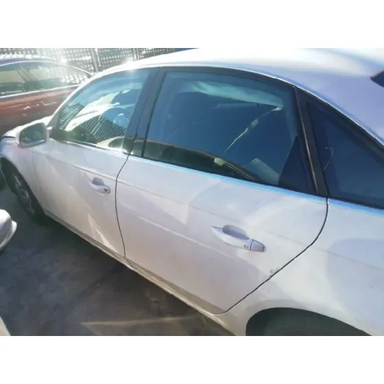 AUDI A4 BER. (B8) '2011 BASICO BLANCO