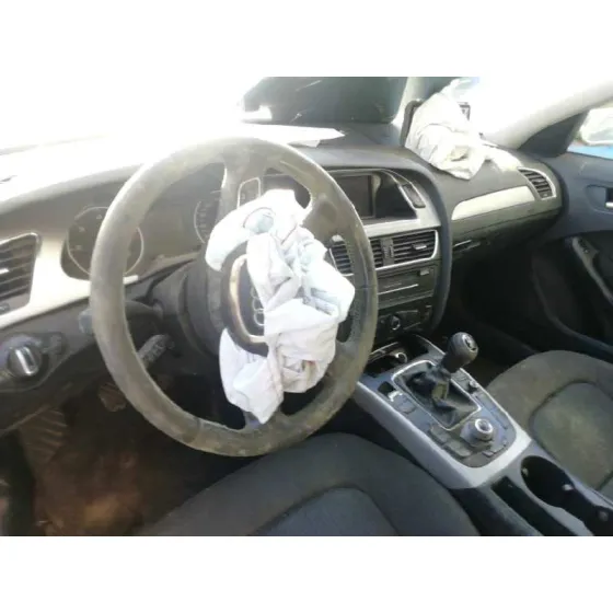 AUDI A4 BER. (B8) '2011 BASICO BLANCO