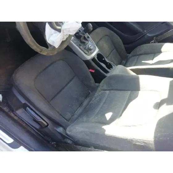 AUDI A4 BER. (B8) '2011 BASICO BLANCO