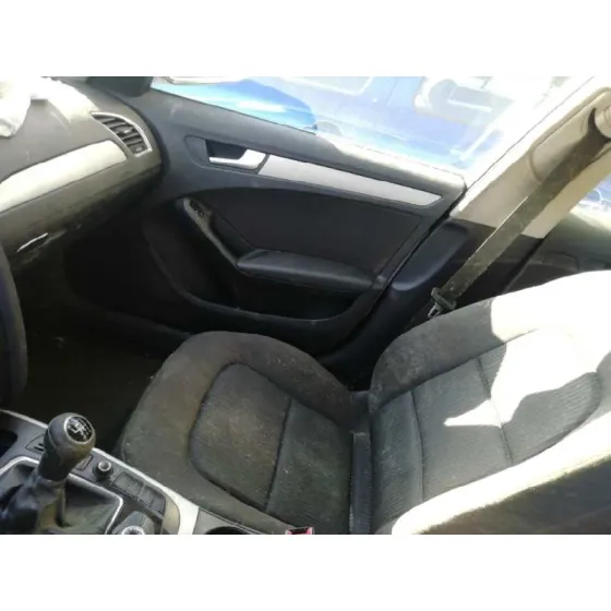 AUDI A4 BER. (B8) '2011 BASICO BLANCO