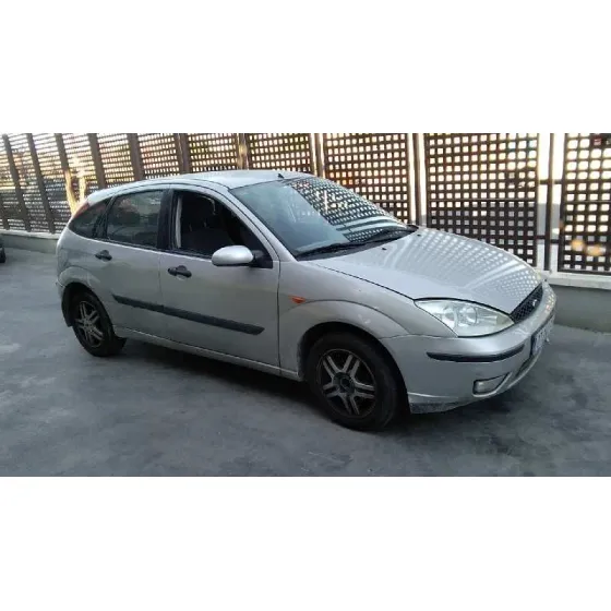 FORD FOCUS BERLINA (CAK) '2001 GHIA PLATA