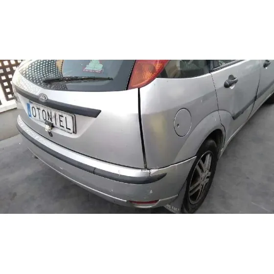 FORD FOCUS BERLINA (CAK) '2001 GHIA PLATA