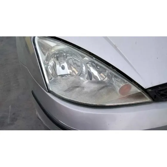 FORD FOCUS BERLINA (CAK) '2001 GHIA PLATA