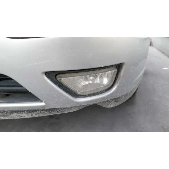 FORD FOCUS BERLINA (CAK) '2001 GHIA PLATA
