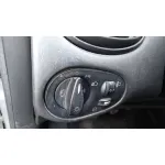FORD FOCUS BERLINA (CAK) '2001 GHIA PLATA