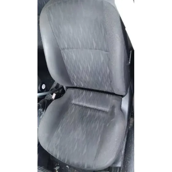 FORD FOCUS BERLINA (CAK) '2001 GHIA PLATA