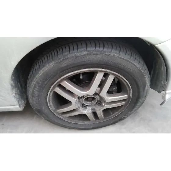 FORD FOCUS BERLINA (CAK) '2001 GHIA PLATA