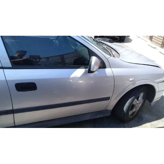 OPEL ASTRA G BERLINA '2002 CLUB PLATA