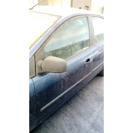 FORD FOCUS BERLINA (CAP) '2006 AMBIENTE (D) AZUL