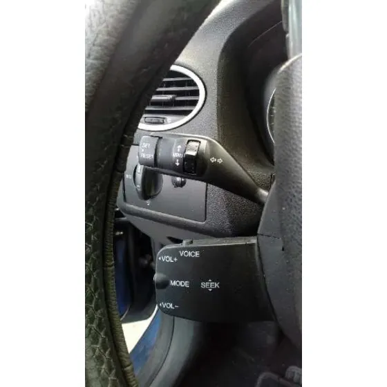 FORD FOCUS BERLINA (CAP) '2006 AMBIENTE (D) AZUL