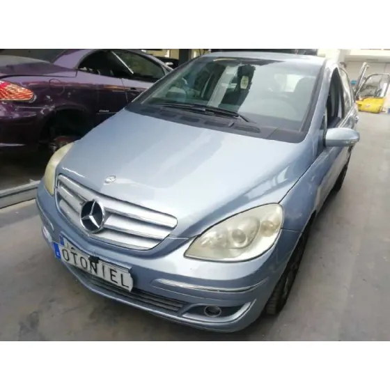 MERCEDES CLASE B (W245) '2006 2.0 CDI CAT GRIS