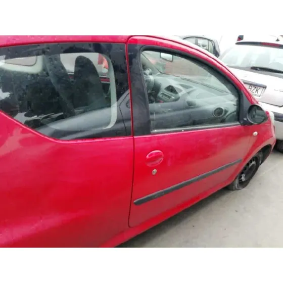 PEUGEOT 107 '2006 URBAN ROJO