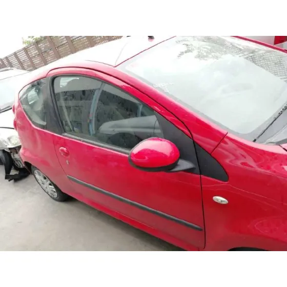 PEUGEOT 107 '2006 URBAN ROJO
