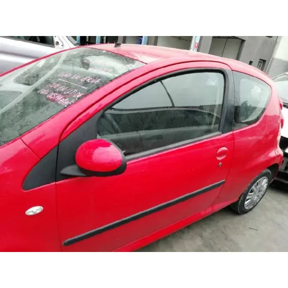 PEUGEOT 107 '2006 URBAN ROJO