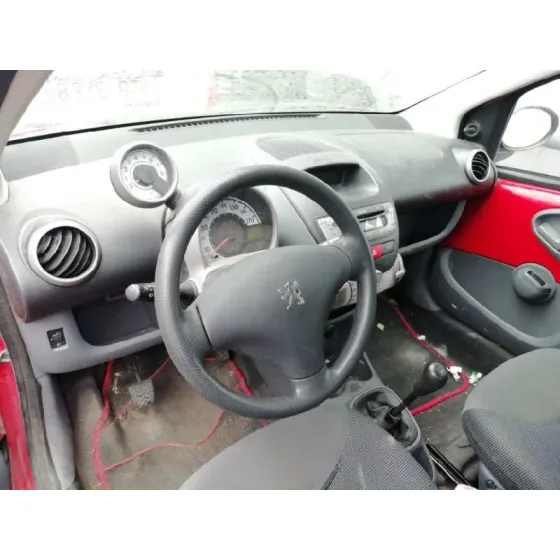 PEUGEOT 107 '2006 URBAN ROJO
