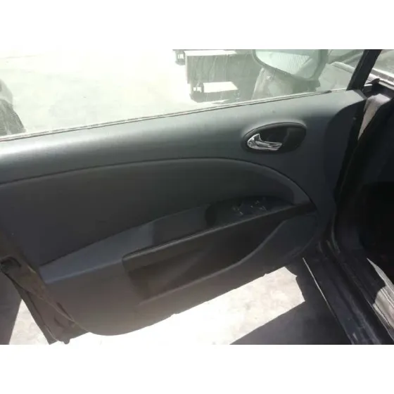 SEAT LEON (1P1) '2006 STYLANCE / STYLE NEGRO