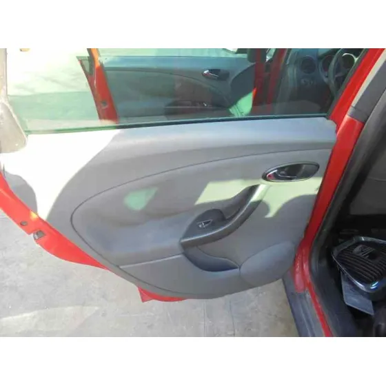 SEAT ALTEA (5P1) '2005 1.9 TDI ROJO