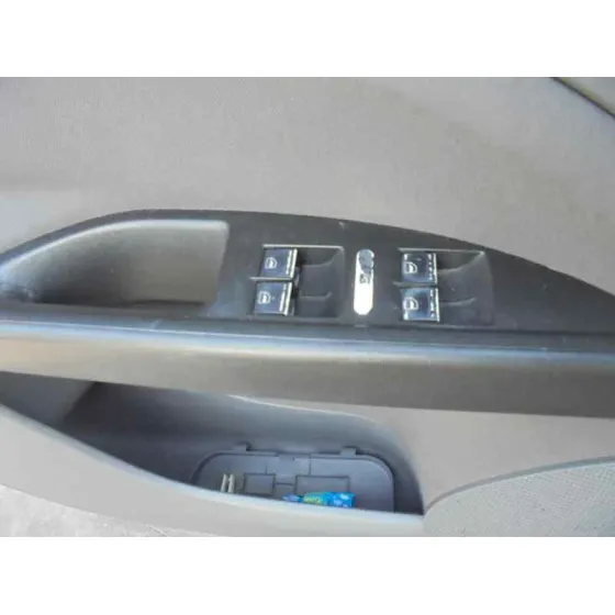 SEAT ALTEA (5P1) '2005 1.9 TDI ROJO