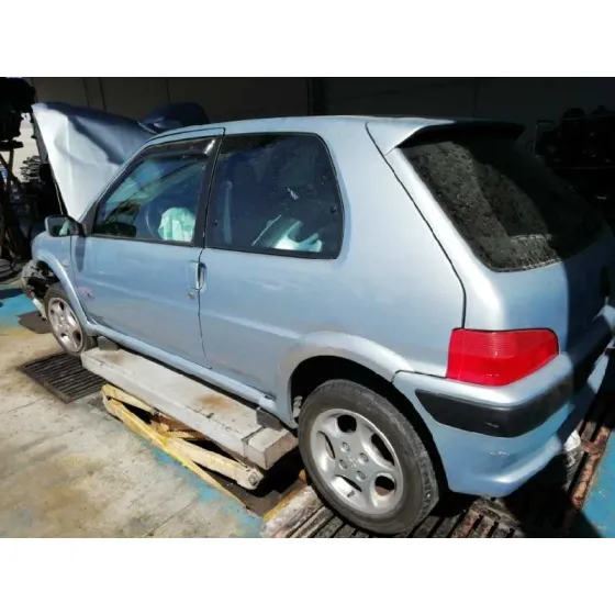 PEUGEOT 106 (S2) '2001 SPORT PACK AZUL