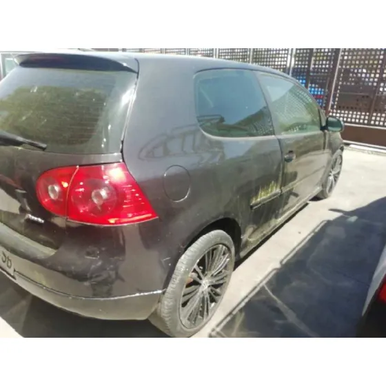 VOLKSWAGEN GOLF V BERLINA (1K1) '2004 2.0 TDI NEGRO