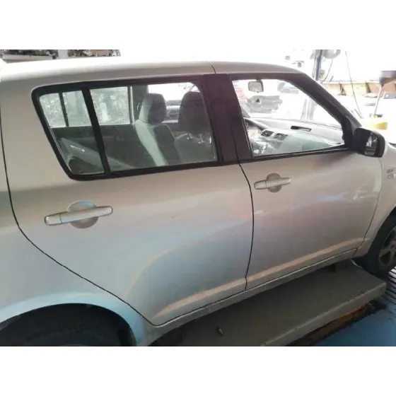 SUZUKI SWIFT BERLINA (MZ) '2006 GL (5-PTAS.) PLATA