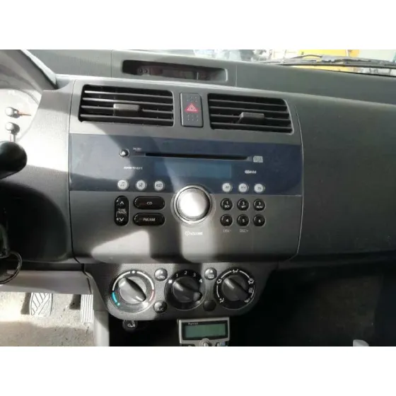 SUZUKI SWIFT BERLINA (MZ) '2006 GL (5-PTAS.) PLATA