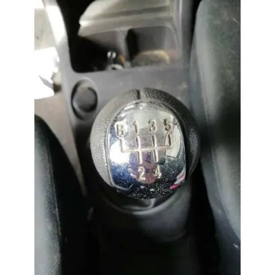 SUZUKI SWIFT BERLINA (MZ) '2006 GL (5-PTAS.) PLATA