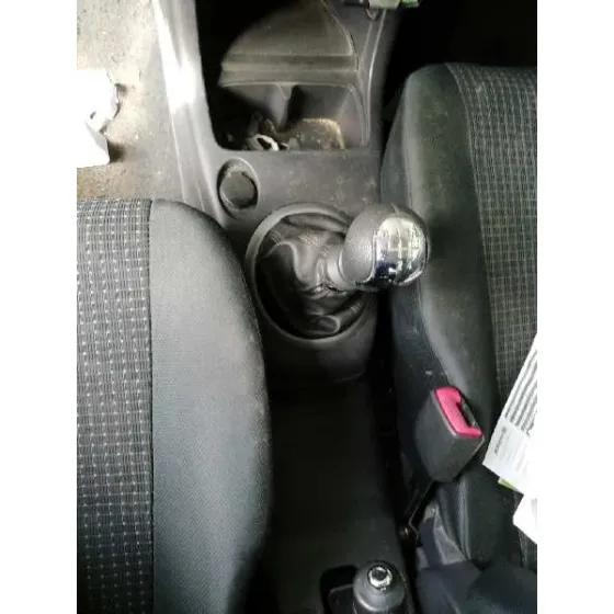 SUZUKI SWIFT BERLINA (MZ) '2006 GL (5-PTAS.) PLATA
