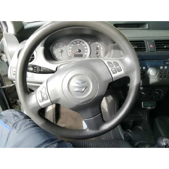 SUZUKI SWIFT BERLINA (MZ) '2006 GL (5-PTAS.) PLATA