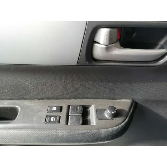 SUZUKI SWIFT BERLINA (MZ) '2006 GL (5-PTAS.) PLATA