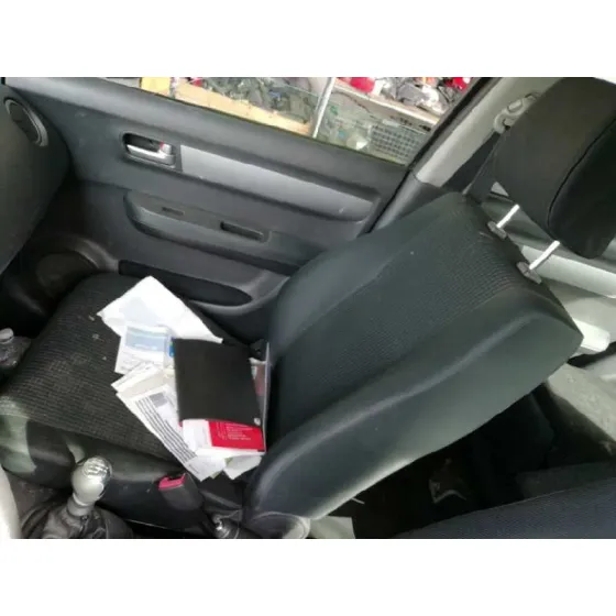 SUZUKI SWIFT BERLINA (MZ) '2006 GL (5-PTAS.) PLATA